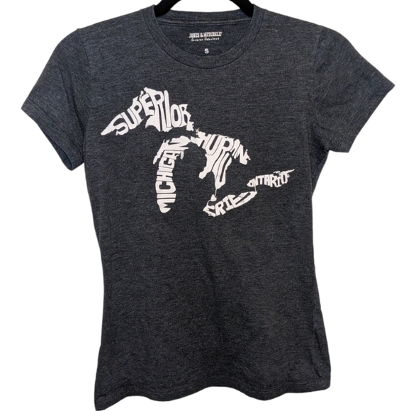 jones & mitchell Tops - Jones & Mitchell Great Lakes Graphic Tee 🌊 Size S